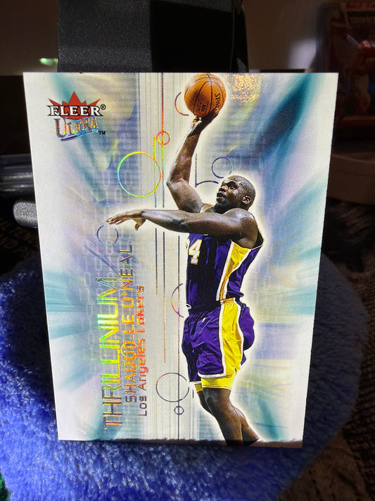 Shaquille O’Neal 2000 Fleer Ultra Thrillium #7/10 Los Angeles Lakers NBA Insert